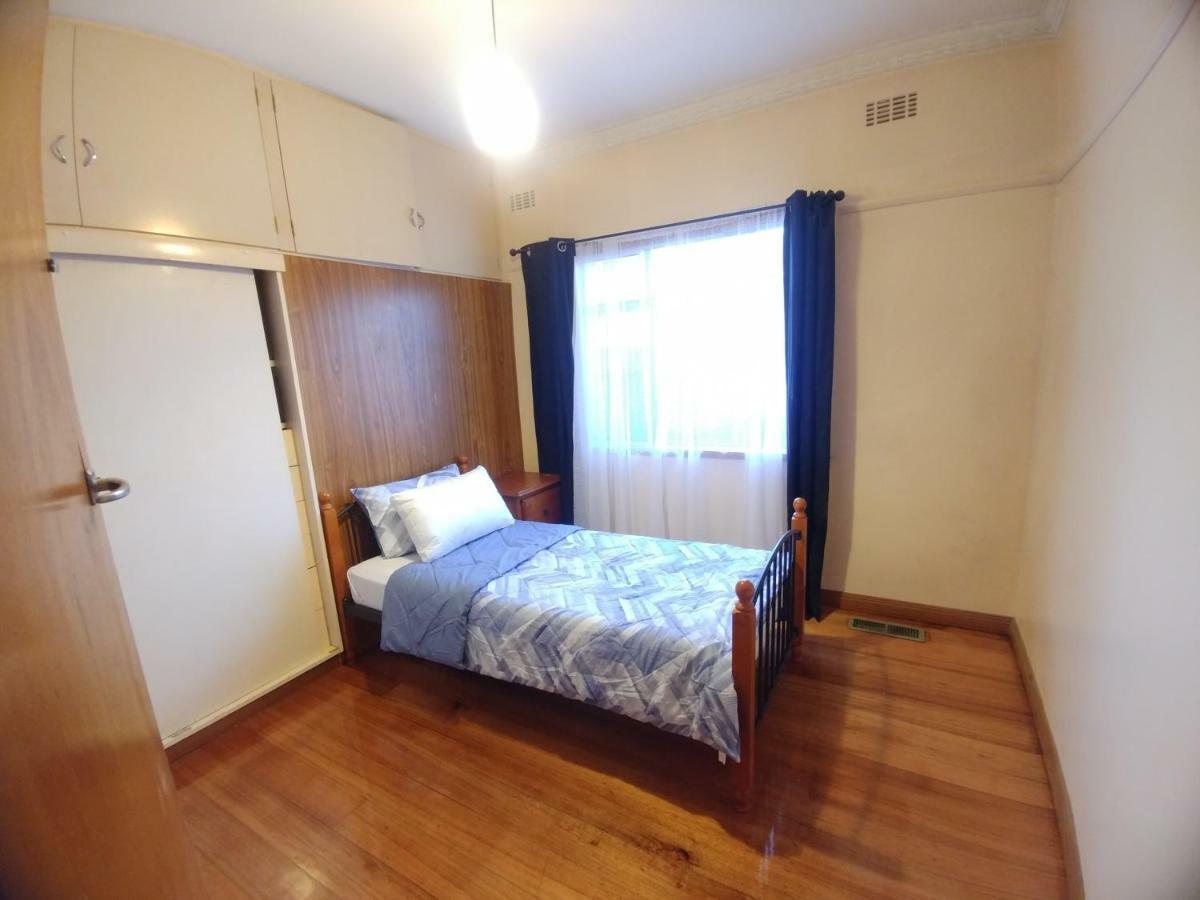 Ideal Business And Family Accommodation Dandenong Luaran gambar